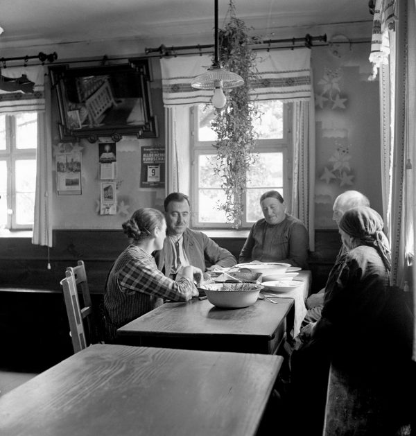 Unser täglich Brot, 1934